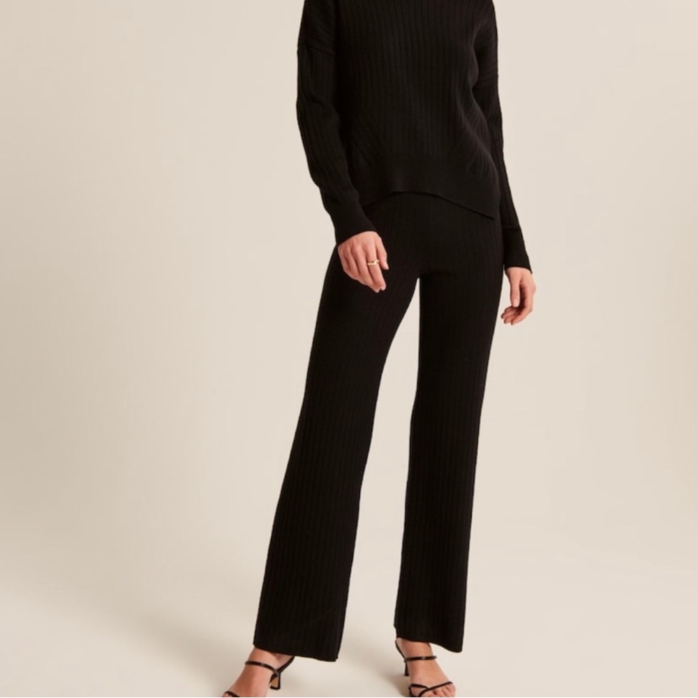 Abercrombie Sweater Ribbed Pants